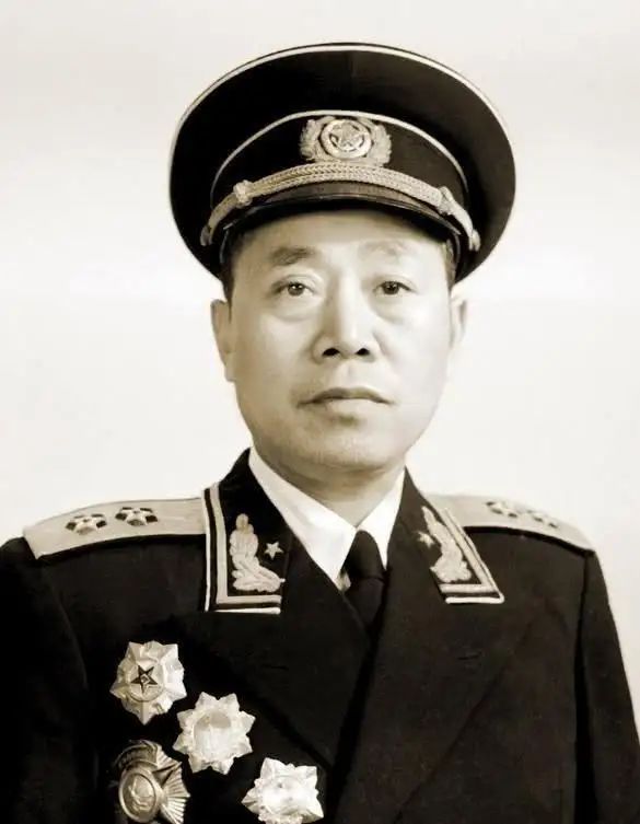 上將上面還有等級嗎，探究軍銜體系中的高級職位與等級劃分，軍銜體系揭秘，上將之上是否還有更高級別？高級職位與等級劃分全解析