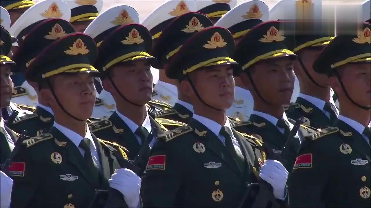 三軍儀仗隊(duì)霸氣視頻，展現(xiàn)雄壯軍威與卓越風(fēng)采，三軍儀仗隊(duì)雄壯風(fēng)采霸氣展現(xiàn)視頻，彰顯卓越軍威與風(fēng)采