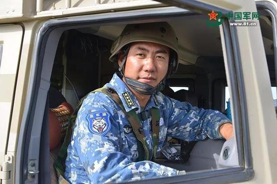 滿廣志現(xiàn)在是什么軍銜？深度解析其軍事生涯及成就，滿廣志的軍銜與軍事生涯，深度解析及成就概覽