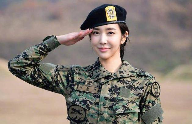 關(guān)于女兵征兵條件，探索未來的挑戰(zhàn)與機(jī)遇——以2024年為例，女兵征兵條件，探索未來挑戰(zhàn)與機(jī)遇——聚焦2024年展望