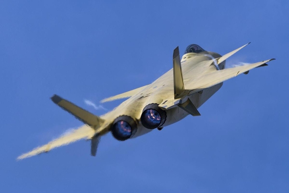 殲15戰(zhàn)斗機發(fā)動機，性能與優(yōu)勢分析，殲15戰(zhàn)斗機發(fā)動機性能與優(yōu)勢深度解析